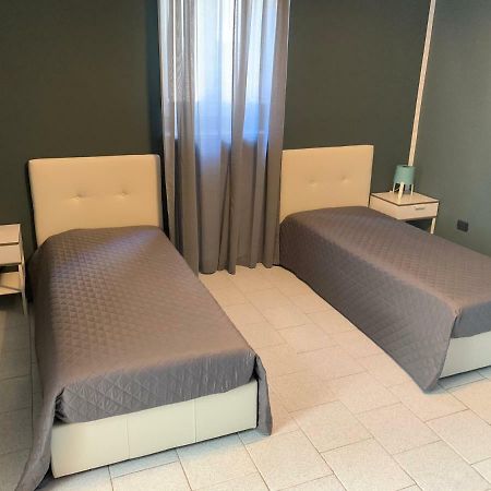 Skandivi Appartement Bari Buitenkant foto