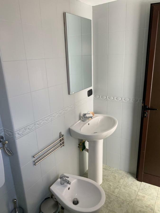 Skandivi Appartement Bari Buitenkant foto