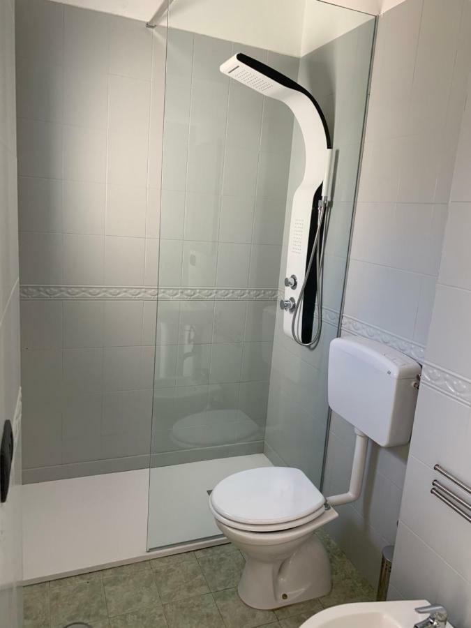 Skandivi Appartement Bari Buitenkant foto
